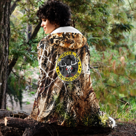 5BL101 * Circle H Hunting Club * Unisex Hooded Blanket